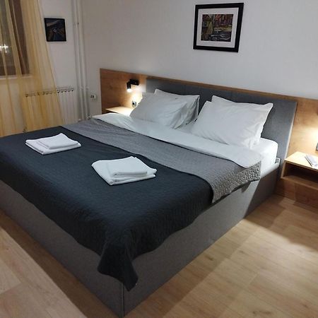 Home Apartment Ni Εξωτερικό φωτογραφία
