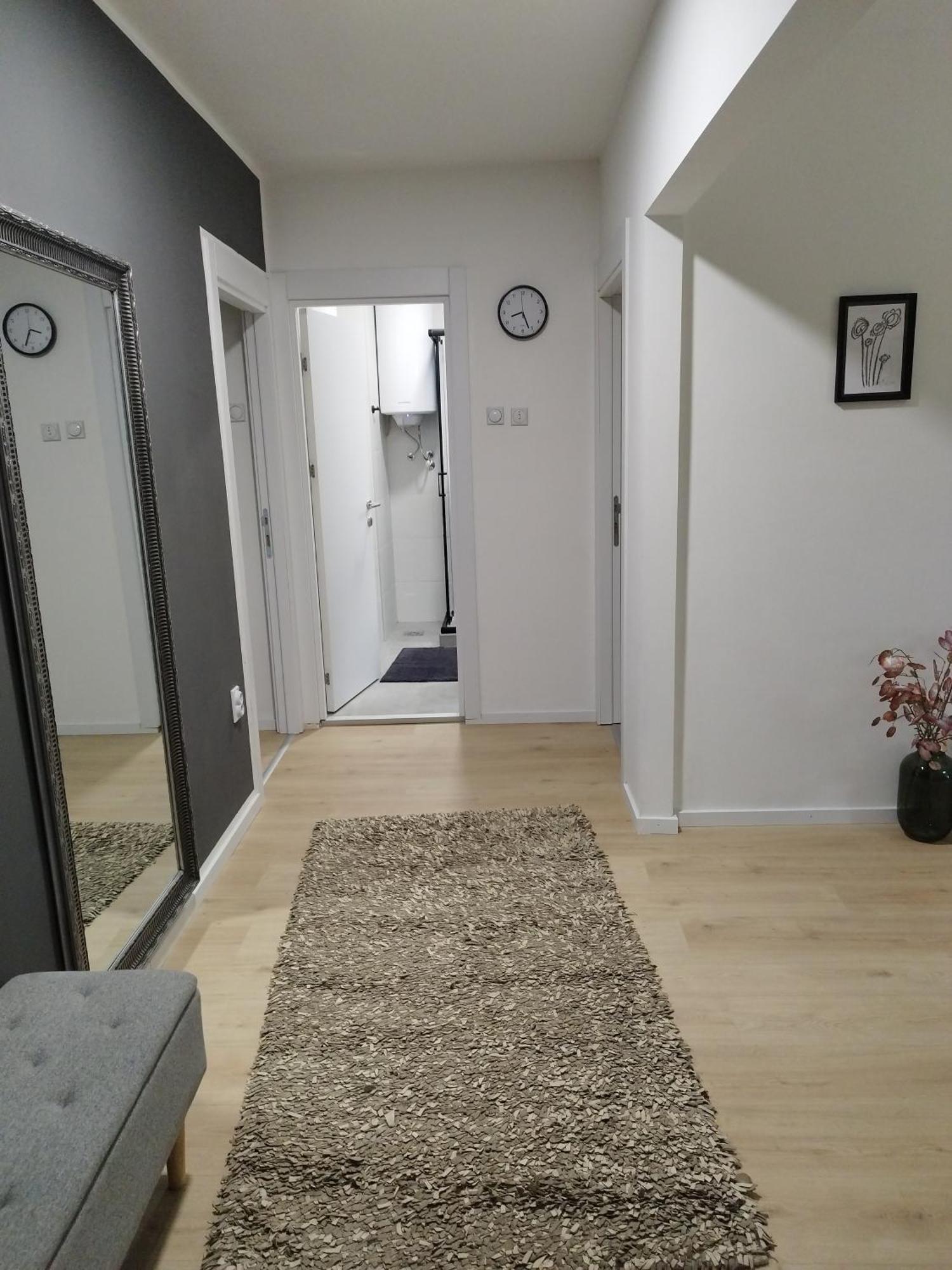 Home Apartment Ni Εξωτερικό φωτογραφία
